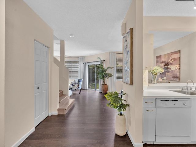 20930 Vía Azalea 5, Boca Raton, FL 33428