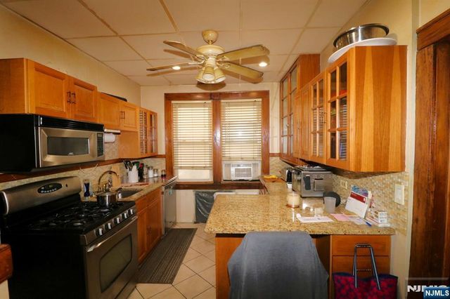 287-289 New York Avenue, Newark, NJ 07105