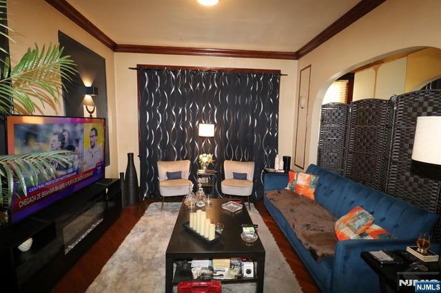 287-289 New York Avenue, Newark, NJ 07105