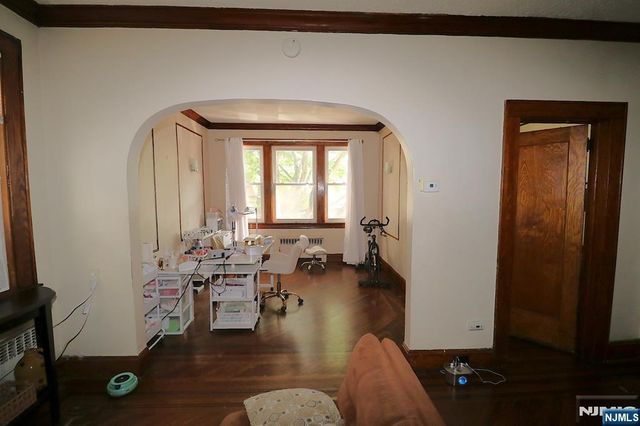 287-289 New York Avenue, Newark, NJ 07105