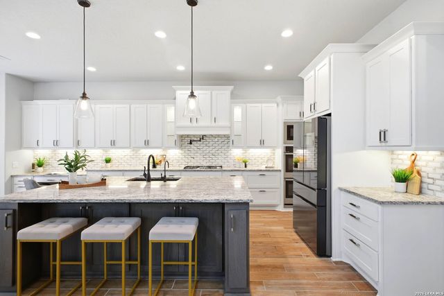 25114 Buffalo Clover, Boerne, TX 78006