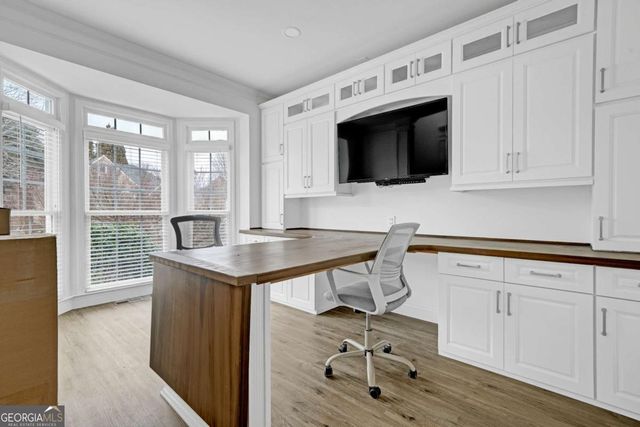 9035 Sandorn Drive, Roswell, GA 30075