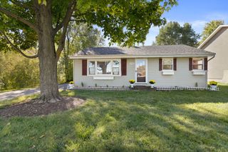 17983 W Gages Lake Road, Grayslake, IL 60030