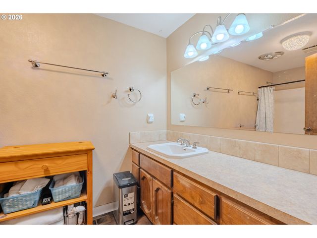 12509 Ne 13TH Ave, Vancouver, WA 98685