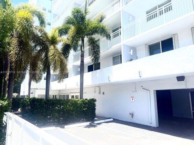 1045 10th St 206, Miami Beach, FL 33139