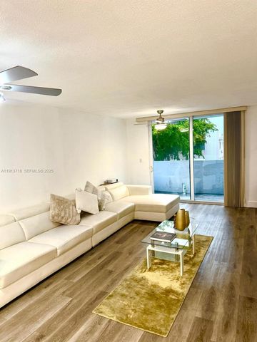 1045 10th St 206, Miami Beach, FL 33139