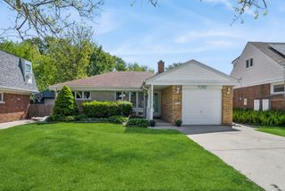 7727 N Oconto Avenue, Niles, IL 60714