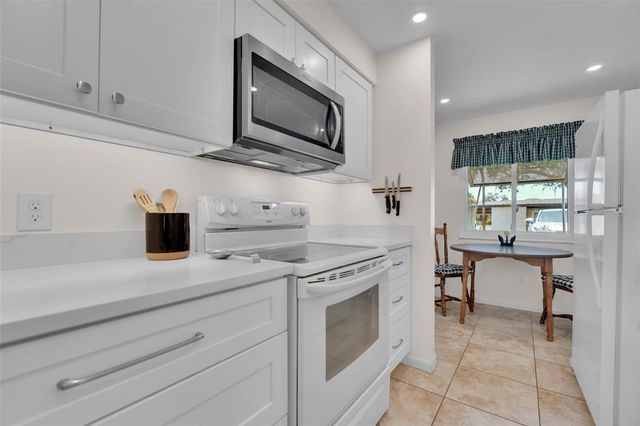 4644 LONGWATER 97, Sarasota, FL 34235
