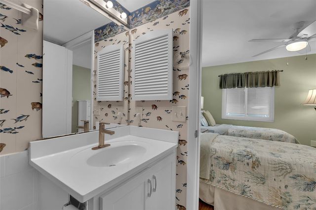 4644 LONGWATER 97, Sarasota, FL 34235