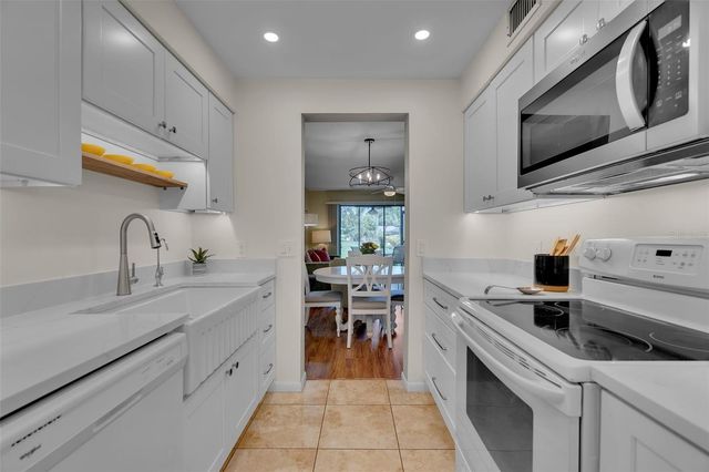 4644 LONGWATER 97, Sarasota, FL 34235