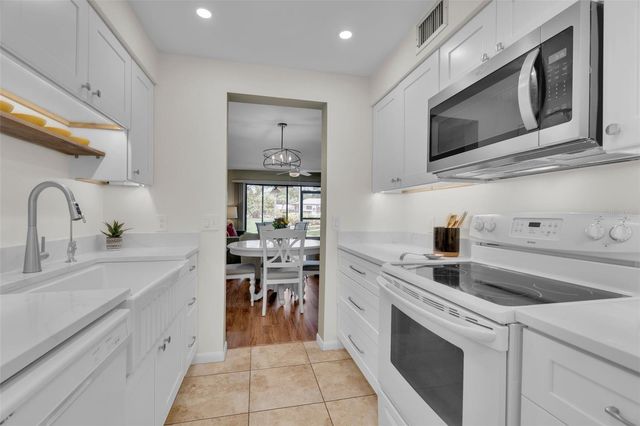 4644 LONGWATER 97, Sarasota, FL 34235