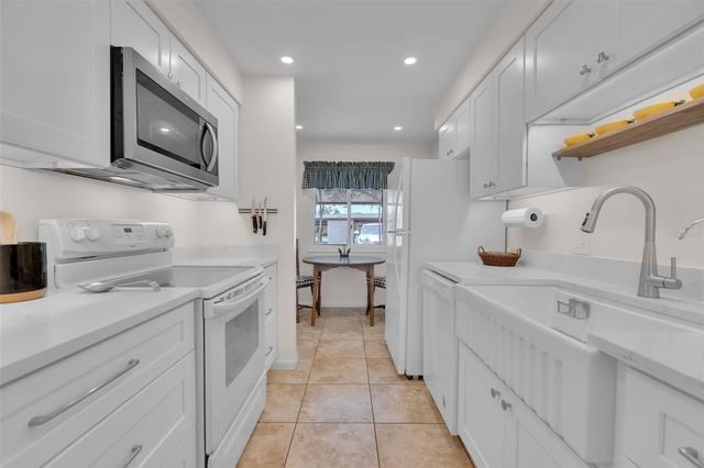 4644 LONGWATER 97, Sarasota, FL 34235