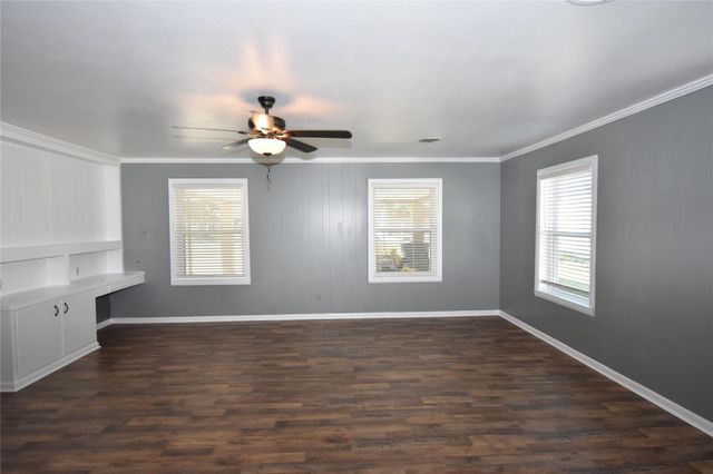 115 Neal Road, Wharton, TX 77488