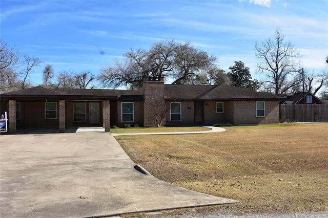 115 Neal Road, Wharton, TX 77488