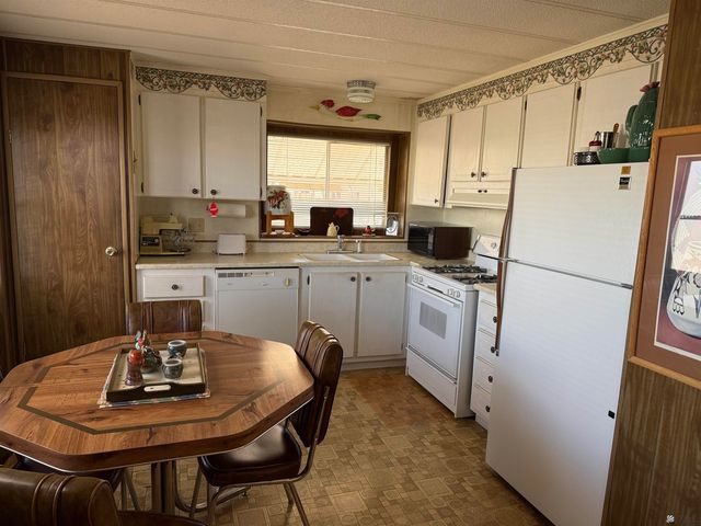 2034 S Roadrunner Ave, Yuma, AZ 85364