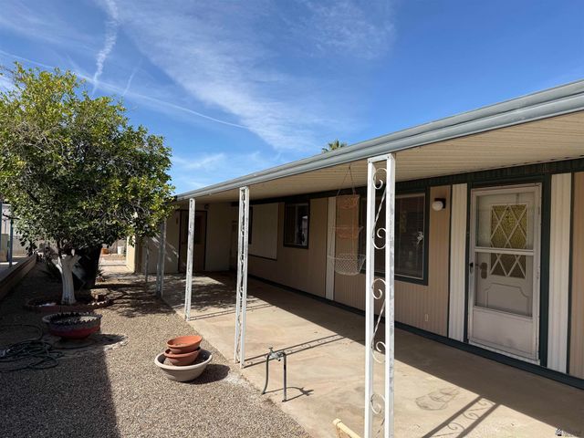 2034 S Roadrunner Ave, Yuma, AZ 85364
