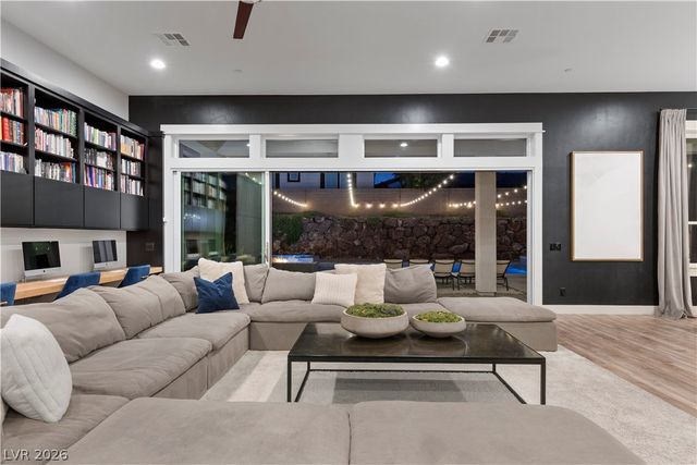 311 Lookout Avenue, Henderson, NV 89002
