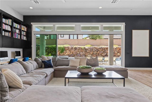 311 Lookout Avenue, Henderson, NV 89002