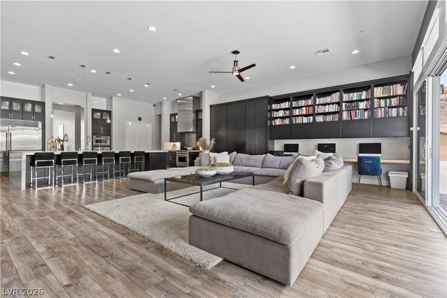 311 Lookout Avenue, Henderson, NV 89002