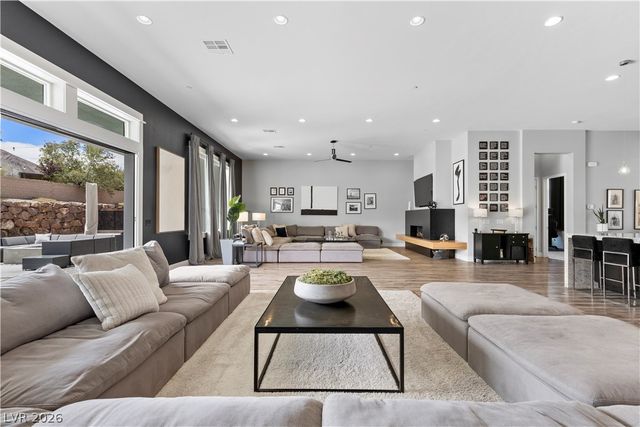 311 Lookout Avenue, Henderson, NV 89002