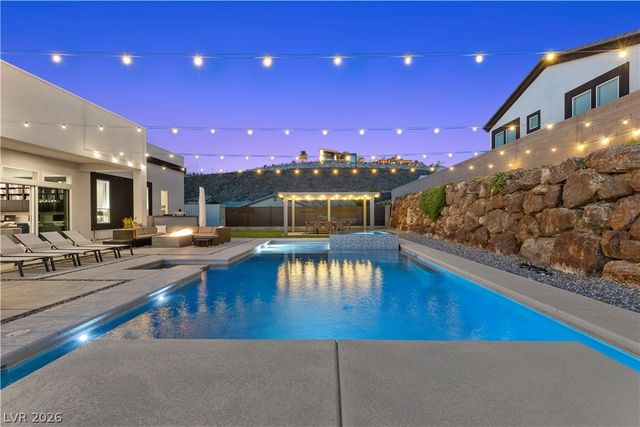 311 Lookout Avenue, Henderson, NV 89002