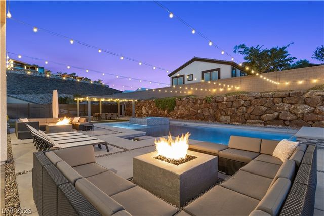 311 Lookout Avenue, Henderson, NV 89002