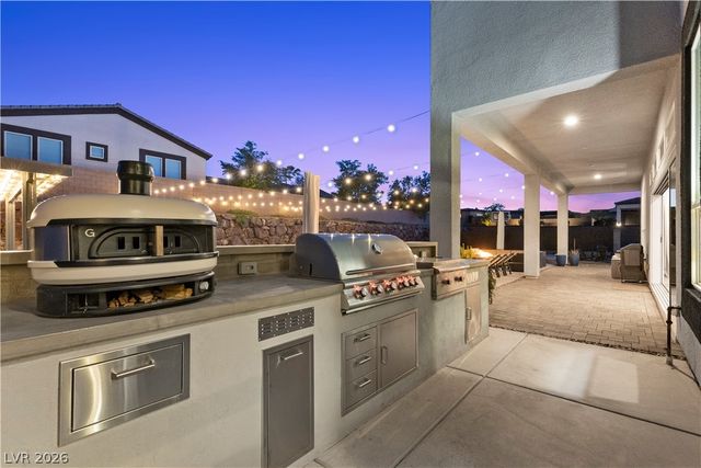 311 Lookout Avenue, Henderson, NV 89002