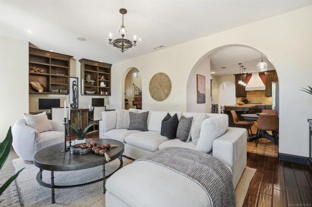 258 H Ave, Coronado, CA 92118