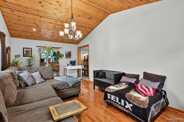 17 E 17 E White Lake Dr, Twin Lakes, Mi 49457 Drive, Twin Lake, MI 49457