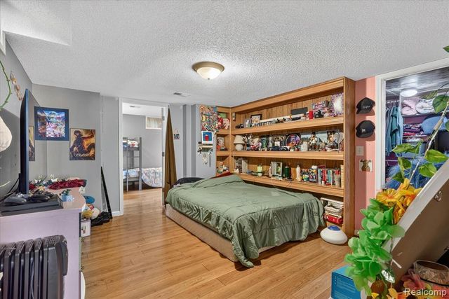 17 E 17 E White Lake Dr, Twin Lakes, Mi 49457 Drive, Twin Lake, MI 49457