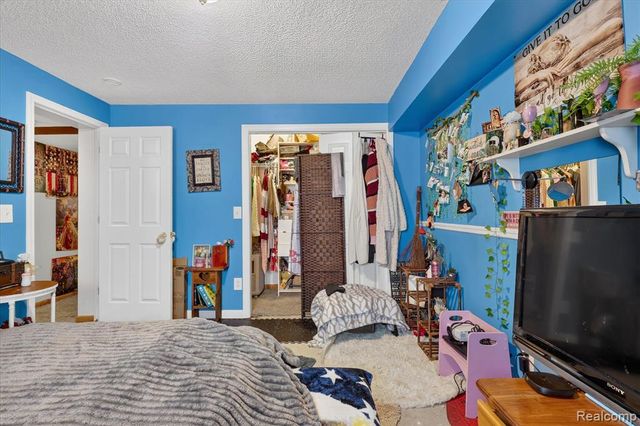 17 E 17 E White Lake Dr, Twin Lakes, Mi 49457 Drive, Twin Lake, MI 49457