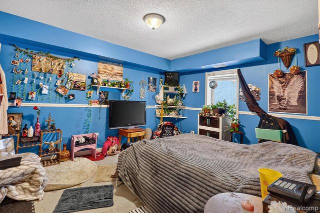 17 E 17 E White Lake Dr, Twin Lakes, Mi 49457 Drive, Twin Lake, MI 49457
