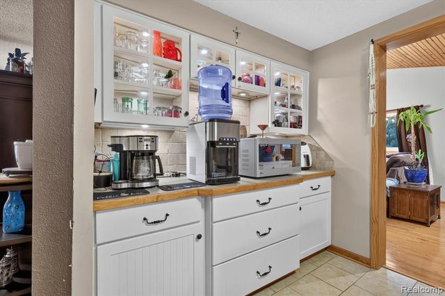 17 E 17 E White Lake Dr, Twin Lakes, Mi 49457 Drive, Twin Lake, MI 49457