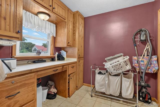 17 E 17 E White Lake Dr, Twin Lakes, Mi 49457 Drive, Twin Lake, MI 49457