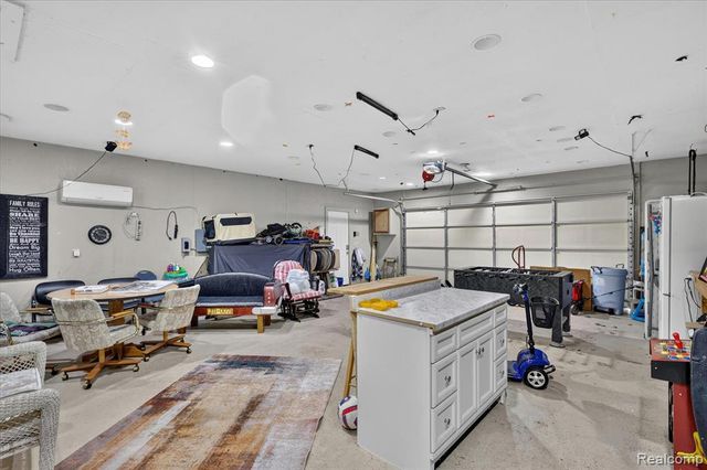 17 E 17 E White Lake Dr, Twin Lakes, Mi 49457 Drive, Twin Lake, MI 49457
