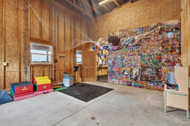 17 E 17 E White Lake Dr, Twin Lakes, Mi 49457 Drive, Twin Lake, MI 49457