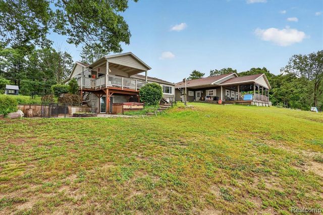 17 E 17 E White Lake Dr, Twin Lakes, Mi 49457 Drive, Twin Lake, MI 49457