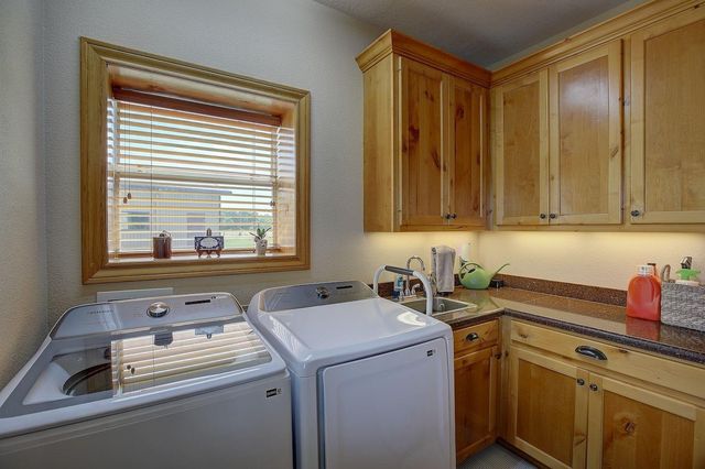 9414 Laird Road, Round Top, TX 78954
