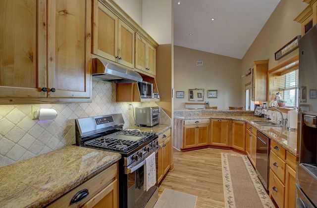 9414 Laird Road, Round Top, TX 78954