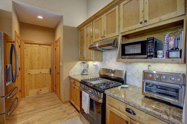 9414 Laird Road, Round Top, TX 78954