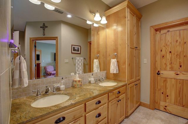 9414 Laird Road, Round Top, TX 78954