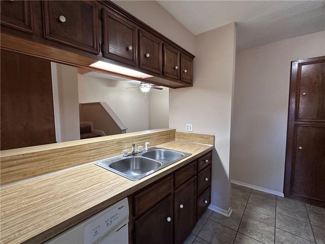 1342 Airline Drive, College Station, TX 77845