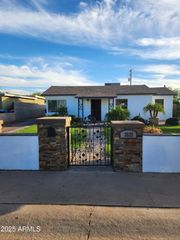 3529 E TAYLOR Street, Phoenix, AZ 85008