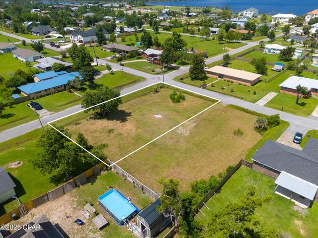 115 Carolina Avenue, Lynn Haven, FL 32444