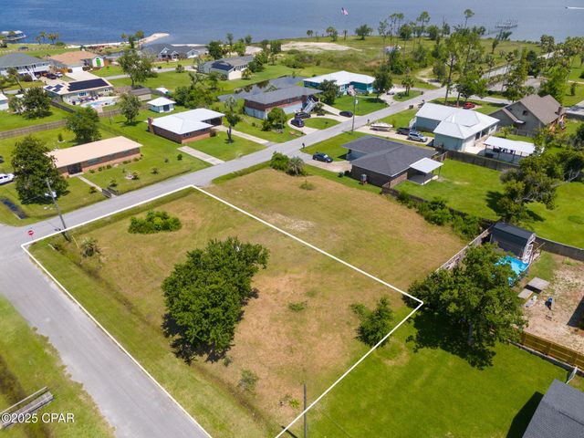 115 Carolina Avenue, Lynn Haven, FL 32444