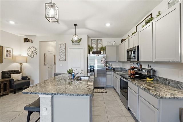 17456 CRESCENT MOON LOOP, Bradenton, FL 34211