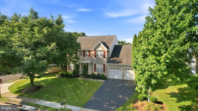 219 FOXBOROUGH DR SW, Leesburg, VA 20175