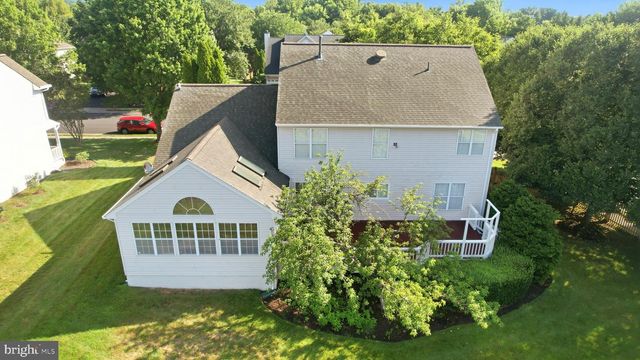 219 FOXBOROUGH DR SW, Leesburg, VA 20175