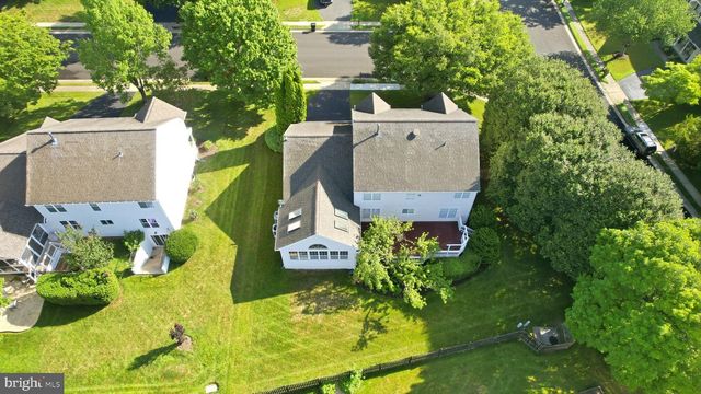 219 FOXBOROUGH DR SW, Leesburg, VA 20175
