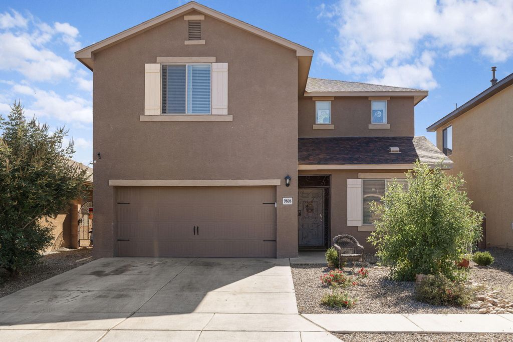 9808 Farinosa Avenue SW, Albuquerque, NM 87121